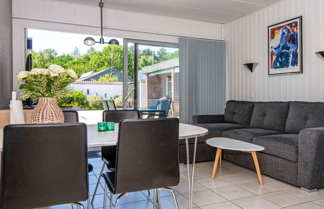 4 Person Holiday Home in Glesborg - Foto 10