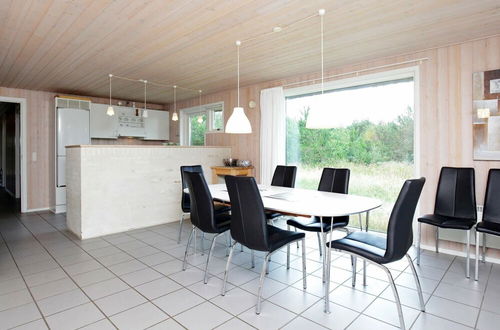 Photo 12 - 8 Person Holiday Home in Blavand