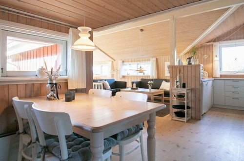 Photo 9 - 6 Person Holiday Home in Hjorring