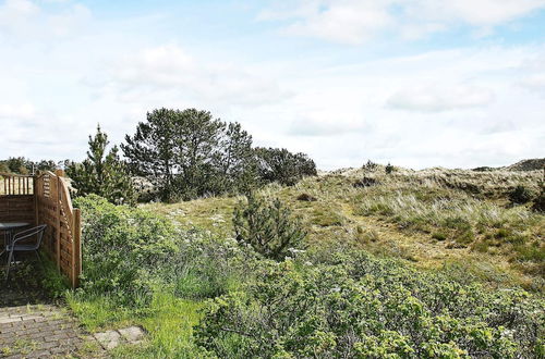 Foto 3 - Spacious Holiday Home in Strøby near Beach