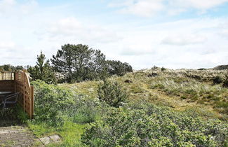 Foto 3 - Spacious Holiday Home in Strøby near Beach