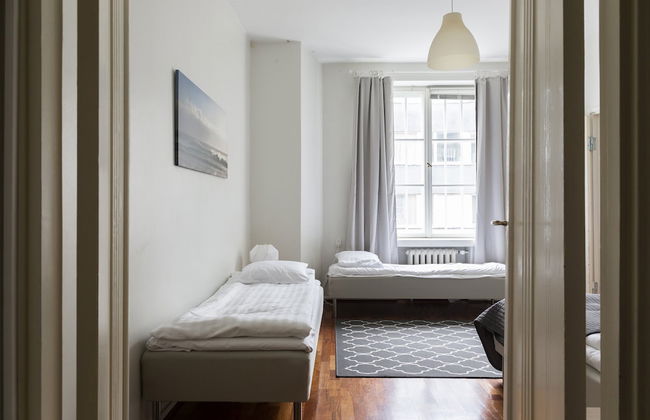 2ndhomes Cozy & Spacious 2BR Apartment - Photo 3