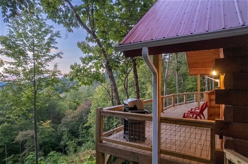 Photo 25 - Stunning 2BR Cabin with Mountain Views