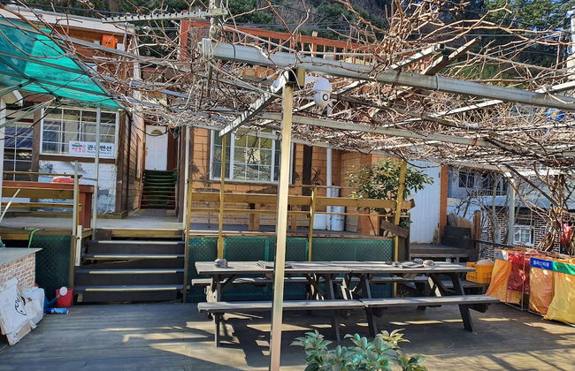 Ulleung Haeoreum Pension - Photo 68