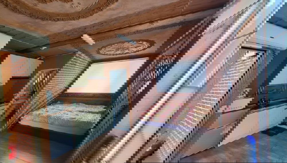 Primary image