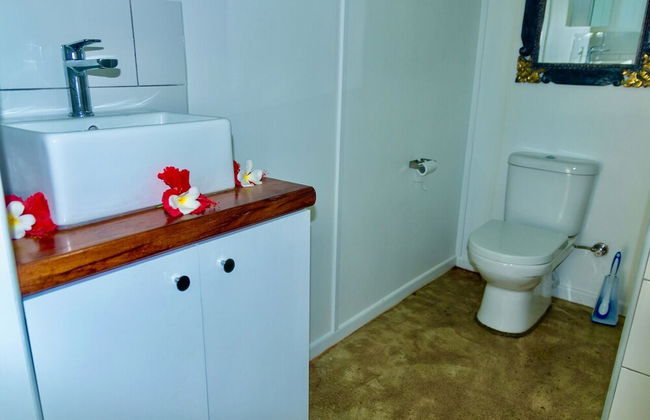 Tropical Haven - Photo 9