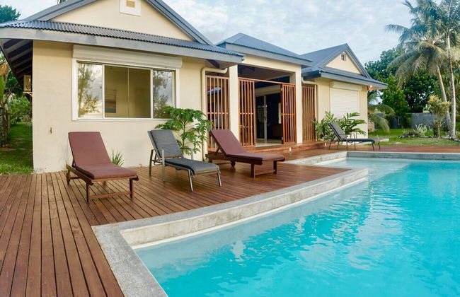 Tropical Haven - Photo 1