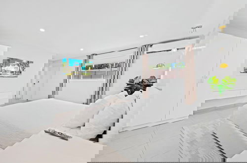 Photo 70 - Massive Oceanfront Villa - Spa - Sauna - Gameroom - Malmok!