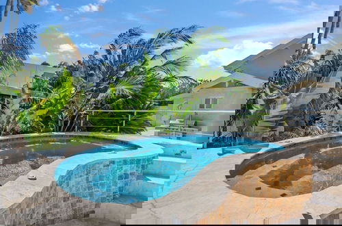 Photo 9 - Massive Oceanfront Villa - Spa - Sauna - Gameroom - Malmok!