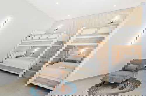 Photo 42 - Massive Oceanfront Villa - Spa - Sauna - Gameroom - Malmok!