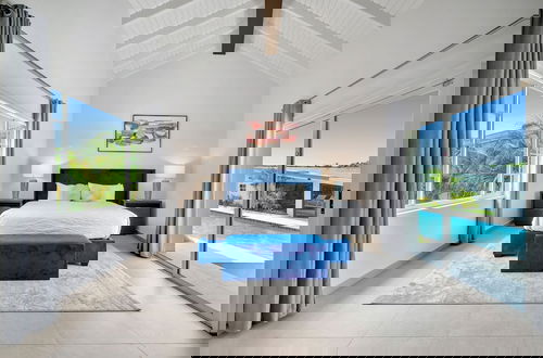 Photo 36 - Massive Oceanfront Villa - Spa - Sauna - Gameroom - Malmok!