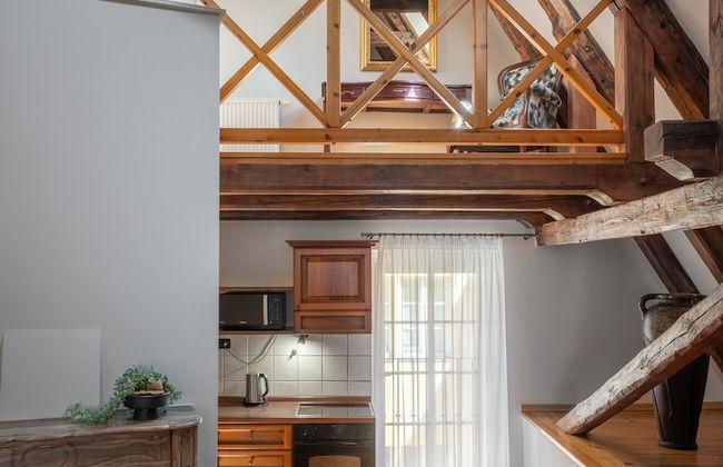 Chateau 9 Apartments by Adrez Living - Photo 46