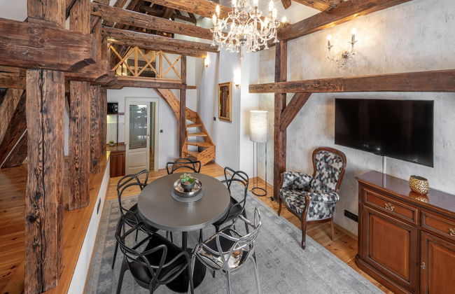 Chateau 9 Apartments by Adrez Living - Photo 51