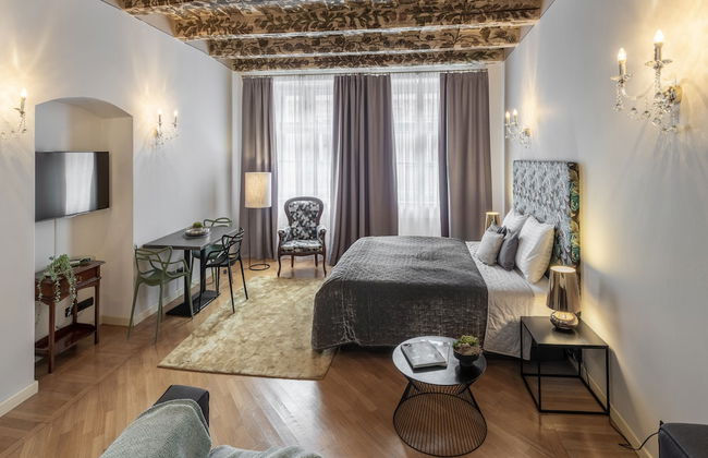 Chateau 9 Apartments by Adrez Living - Photo 3