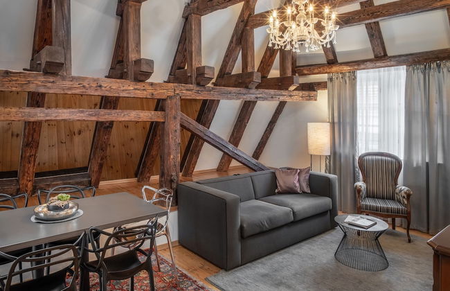 Chateau 9 Apartments by Adrez Living - Photo 11