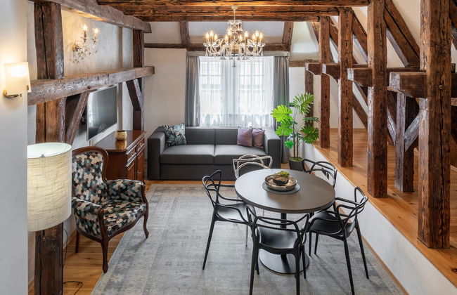 Chateau 9 Apartments by Adrez Living - Photo 50