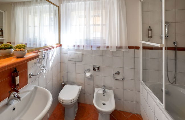 Chateau 9 Apartments by Adrez Living - Photo 54