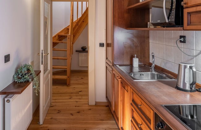 Chateau 9 Apartments by Adrez Living - Photo 37