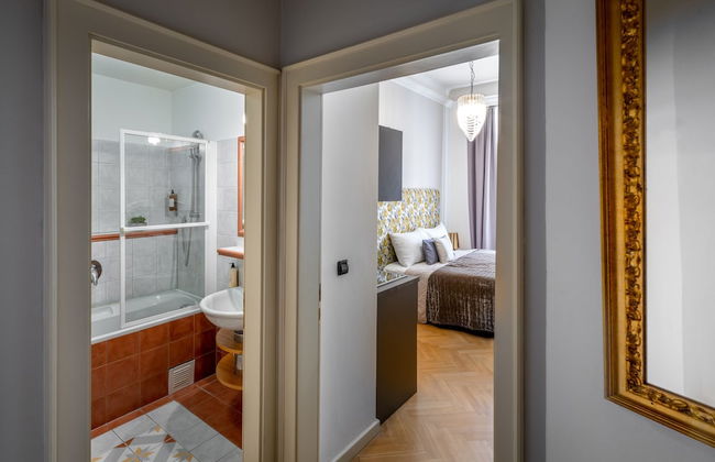 Chateau 9 Apartments by Adrez Living - Photo 60