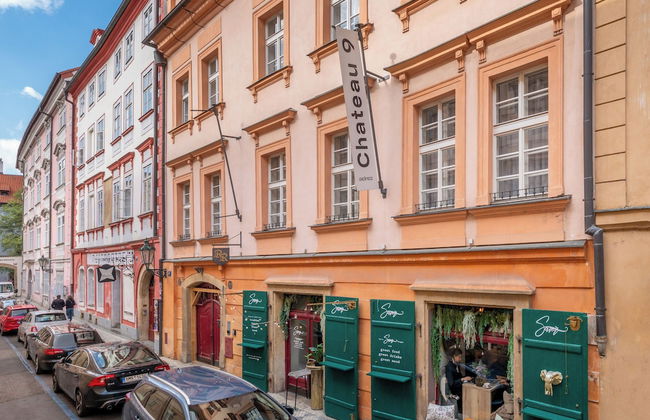 Chateau 9 Apartments by Adrez Living - Photo 70