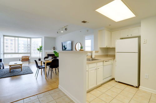 Photo 9 - Amazing 2 Bedrooms Condo at Ballston