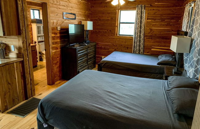 Log Cabin 3 at Son's Blue River Camp - Foto 18