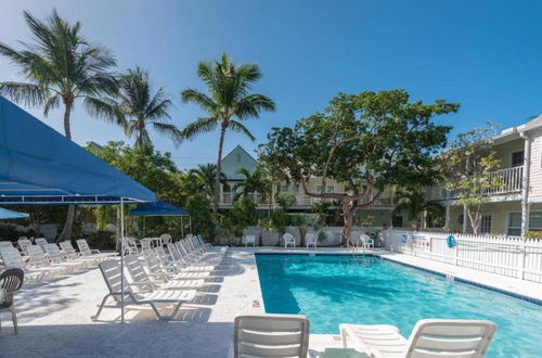 Foto 10 - Key West Charming by Avantstay Communal Pool Gated Community Near Fort Zachary Taylor Park Week Long Stays