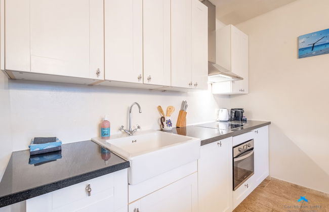 Beautiful condo with sea view - Photo 9