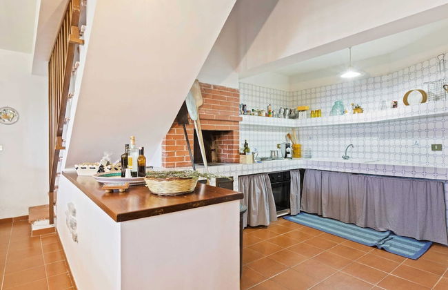 Belvilla by OYO Quaint Villa in Carini With Garden - Photo 9