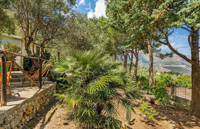 Belvilla by OYO Quaint Villa in Carini With Garden - Photo 34