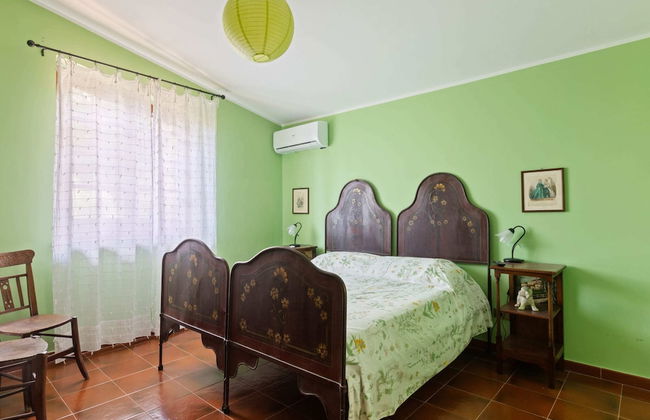 Belvilla by OYO Quaint Villa in Carini With Garden - Photo 6