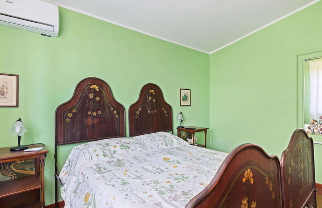 Belvilla by OYO Quaint Villa in Carini With Garden - Photo 8