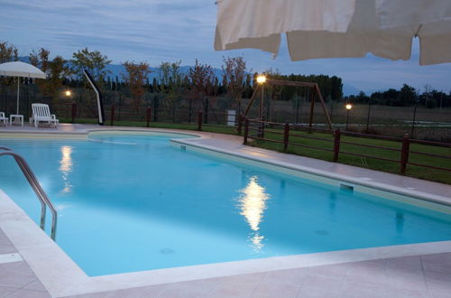 Photo 20 - Le Rondini apt With Shared Pool