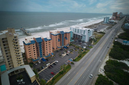 Photo 38 - Stunning Ground Floor Condo With Lush Lawn Overlooking White Sands