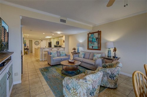 Foto 19 - Stunning Ground Floor Condo With Lush Lawn Overlooking White Sands