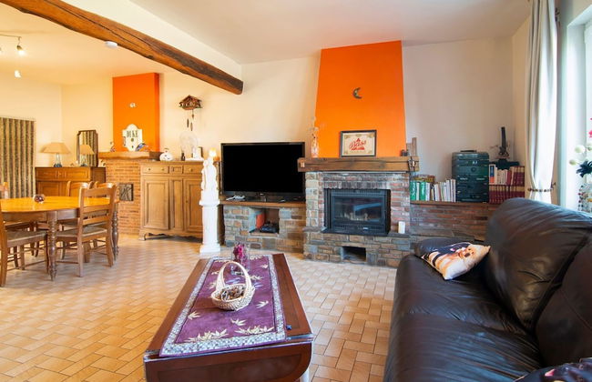 Charming Holiday Home in Houyet Near Forest - Photo 13