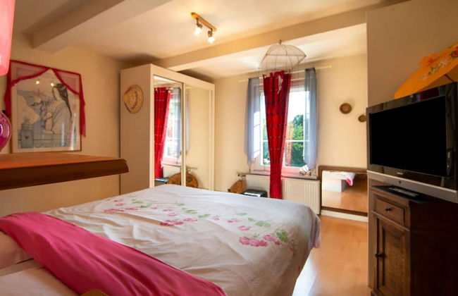 Charming Holiday Home in Houyet Near Forest - Photo 3