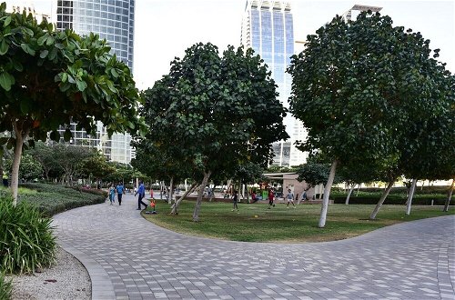 Foto 8 - Remarkable & Upscale Living in This 1BR Apartment at JLT