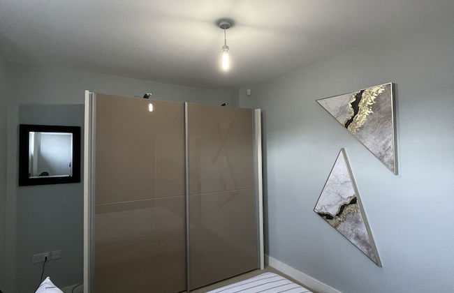 Luxurious Private One Bedroom Apartment - Foto 24