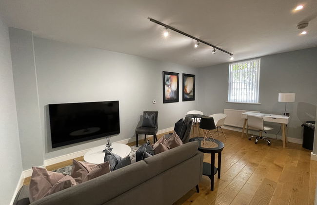 Luxurious Private One Bedroom Apartment - Foto 14