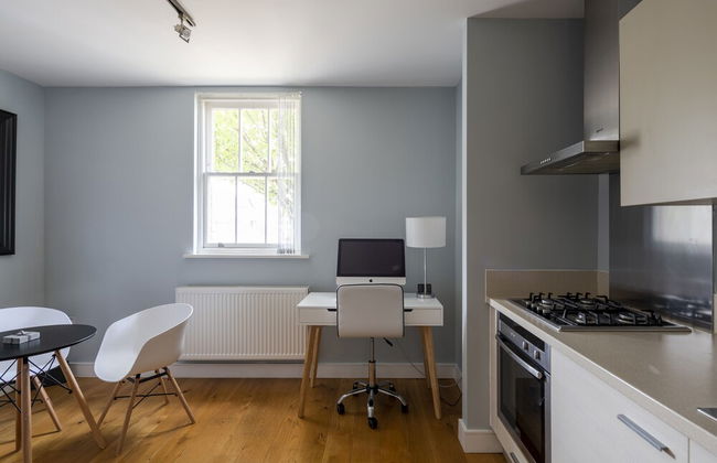 Luxurious Private One Bedroom Apartment - Foto 12