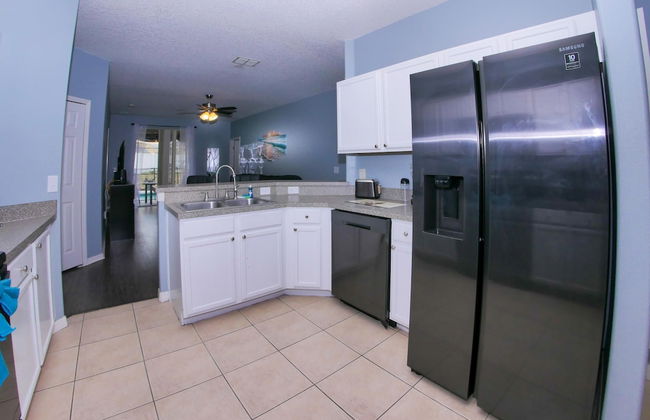 5/4 Pool Home Located in Sunset Ridge Community! - Foto 4