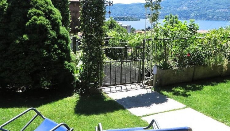 Foto 1 - Margo 1 Apartment in Verbania With Lake View