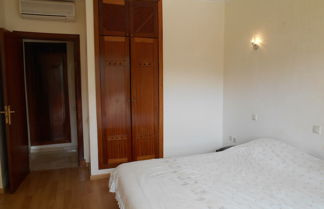 Photo 3 - Lovely two Bedroom Apartment Ref T24302