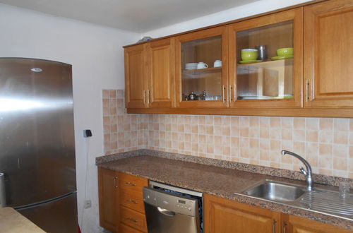 Photo 9 - Lovely two Bedroom Apartment Ref T24302