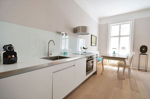 Photo 11 - Vienna Residence Lucious Business Apartment for 2 Near the Medical University