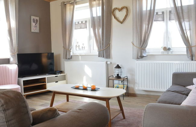 Holiday Home in Hastiere Near Adventure Park - Foto 1