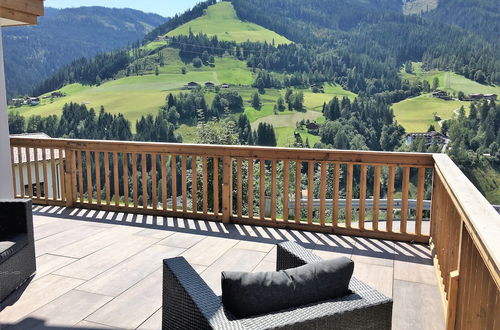 Photo 12 - Superbly Located Premium Chalet With Sauna