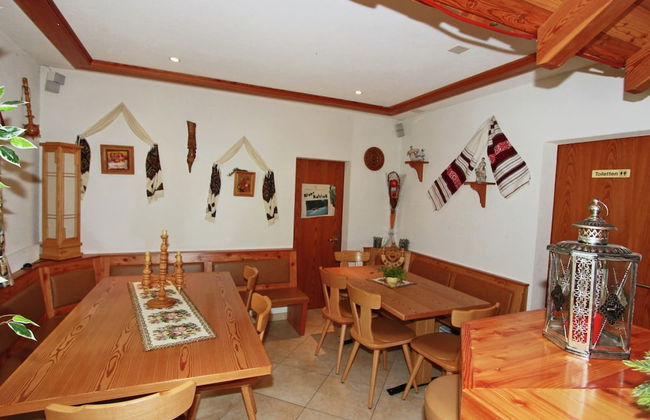 Chalet in Alps Near Ski Slopes - Foto 12