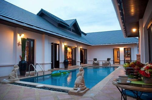 Foto 1 - 4 Bedroom Private Bali Style Villa HH1